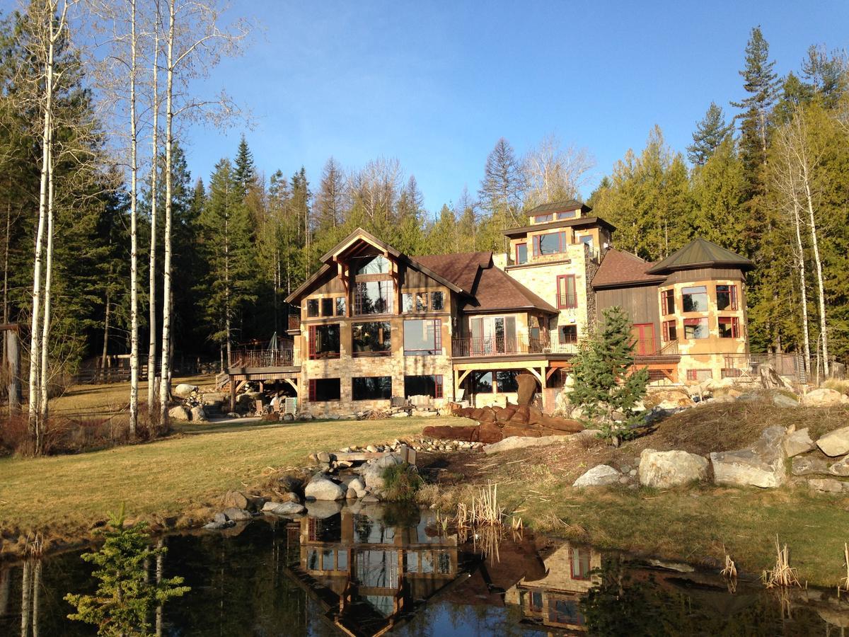 Talus Rock Retreat Lodge Sandpoint