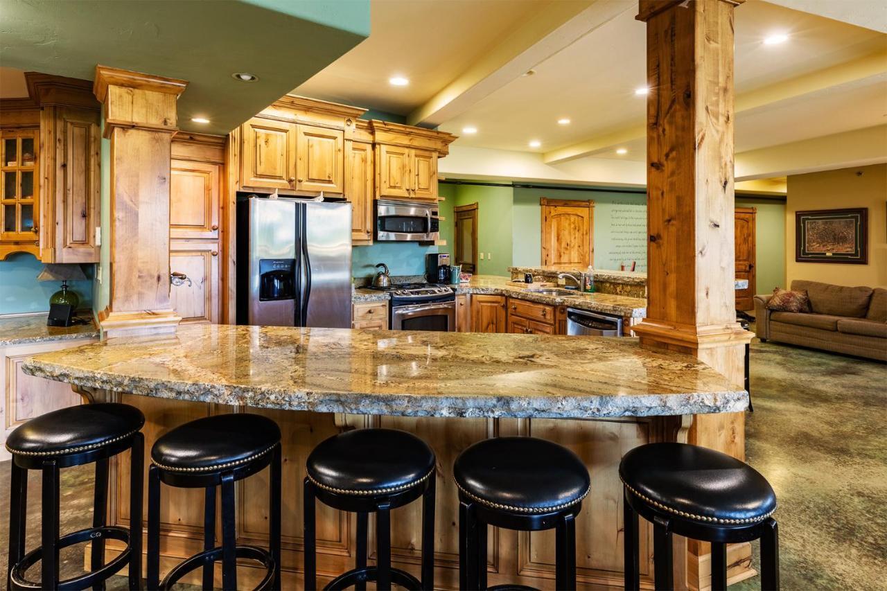 Lodge Talus Rock Retreat