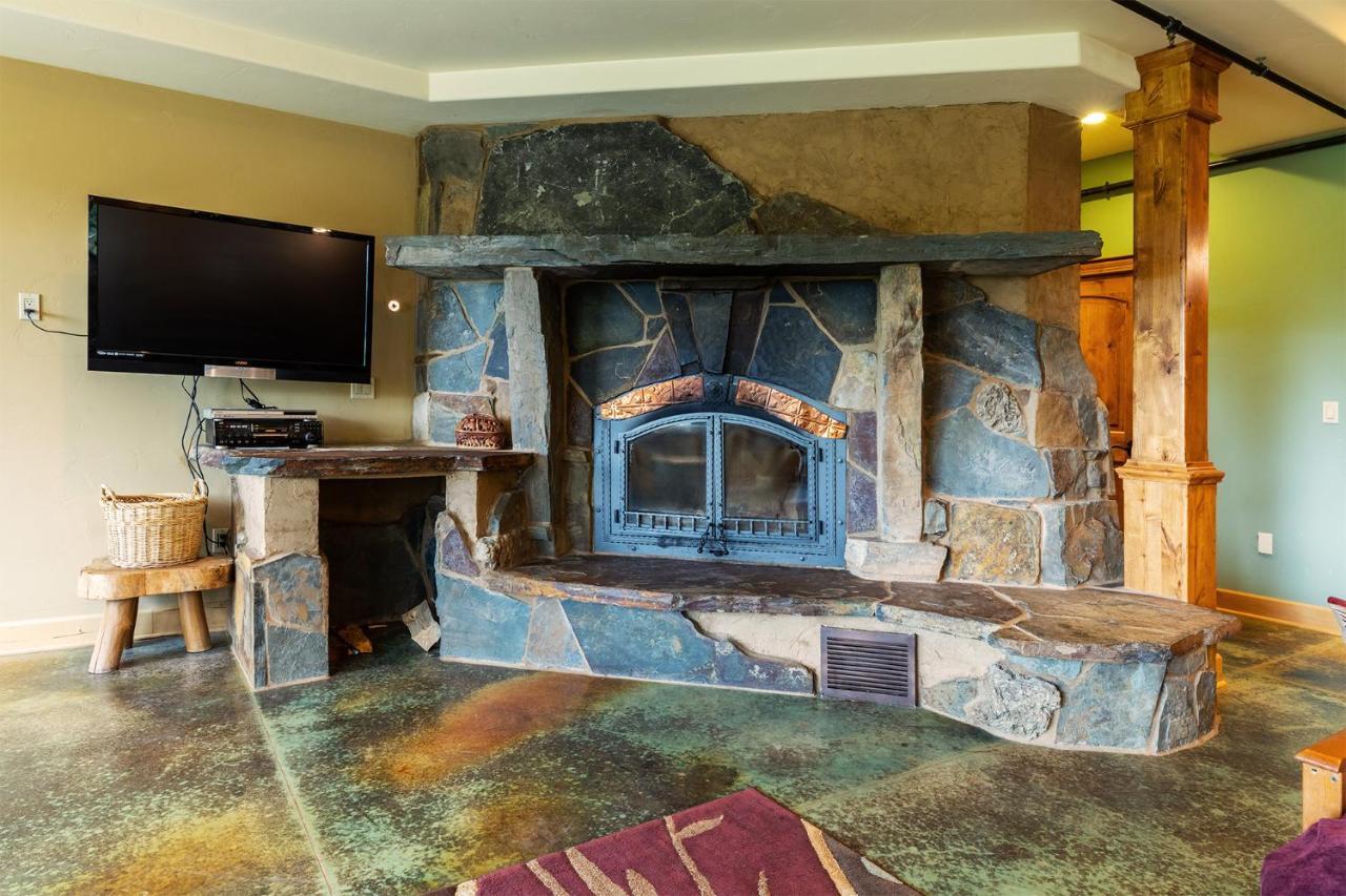 Talus Rock Retreat *